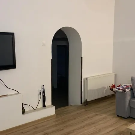 Situated At The 0 Mile Marker With Free Private Parking Apartment