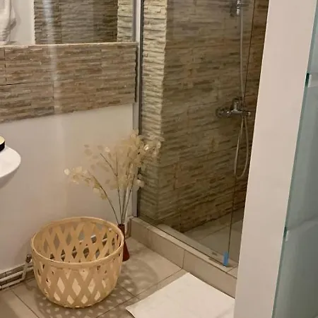 Situated At The 0 Mile Marker With Free Private Parking * Bucharest
