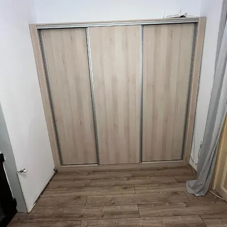 Situated At The 0 Mile Marker With Free Private Parking Bucharest